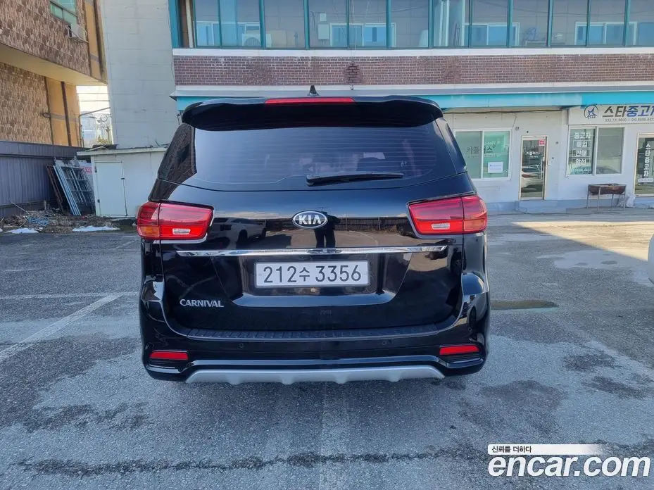 Kia Carnival 2019 2.2 автомат (гидро), фото 4