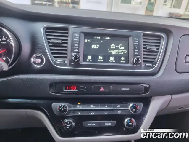 Kia Carnival 2019 2.2 автомат (гидро), миниатюра 6