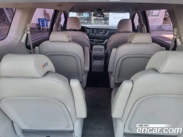 Kia Carnival 2019 2.2 автомат (гидро), миниатюра 9