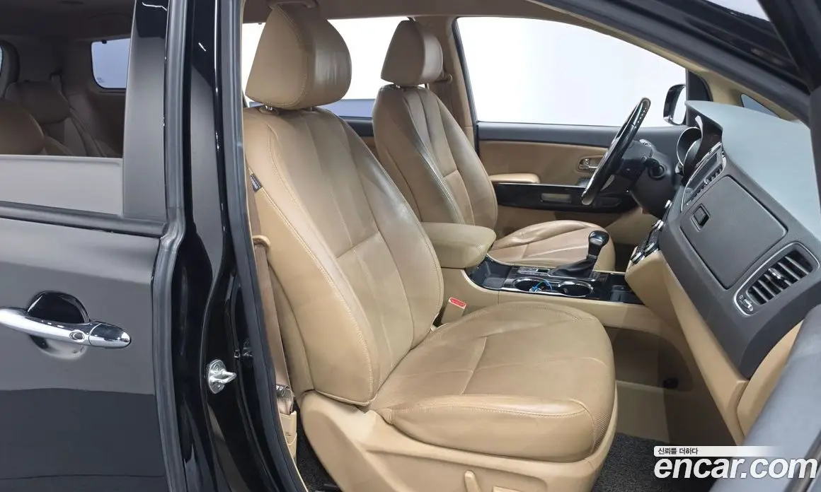 Kia Carnival 2019 2.2 автомат (гидро), фото 12