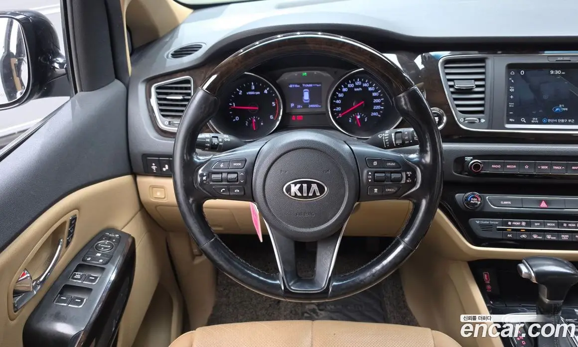 Kia Carnival 2019 2.2 автомат (гидро), фото 13