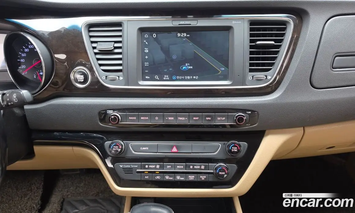 Kia Carnival 2019 2.2 автомат (гидро), фото 19