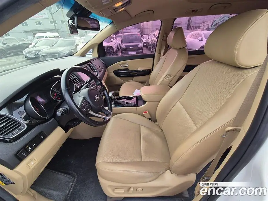 Kia Carnival 2020 2.2 автомат (гидро), фото 15