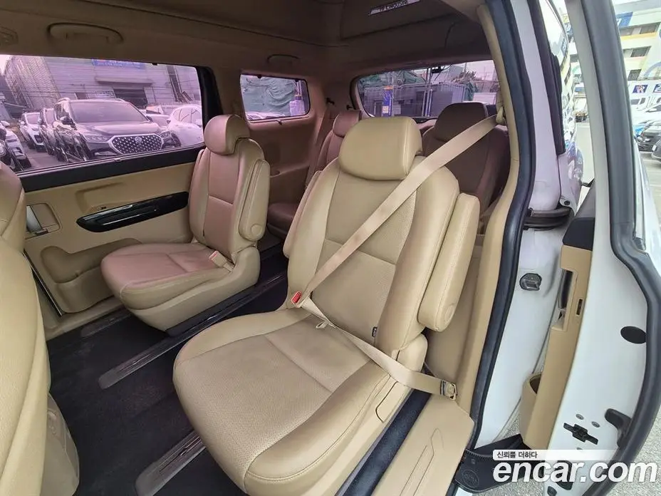 Kia Carnival 2020 2.2 автомат (гидро), фото 16