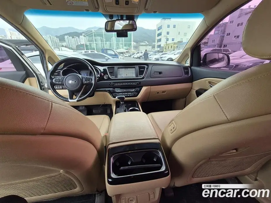 Kia Carnival 2020 2.2 автомат (гидро), фото 18