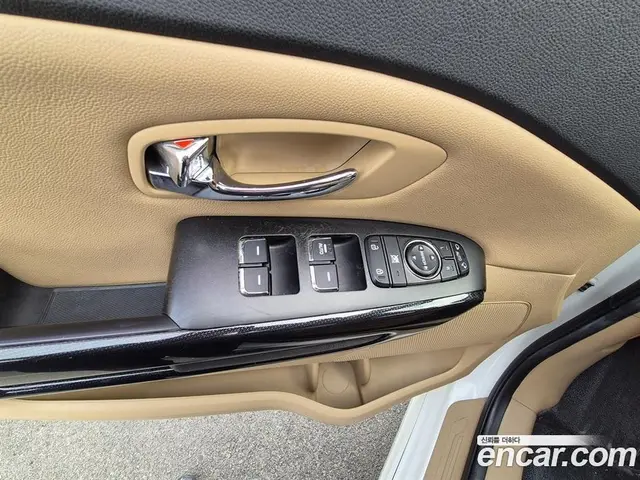 Kia Carnival 2020 2.2 автомат (гидро), миниатюра 7