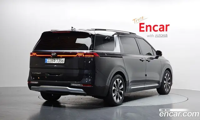 Kia Carnival 2021 2.2 автомат (гидро), миниатюра 2