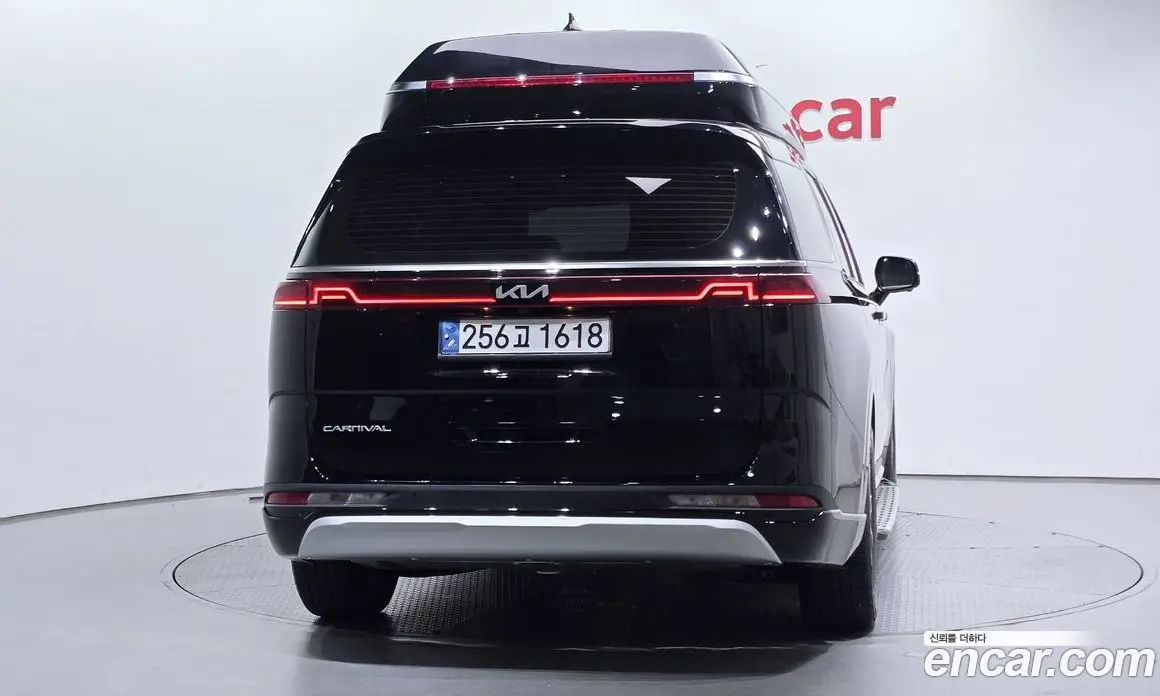 Kia Carnival 2021 2.2 автомат (гидро), фото 4