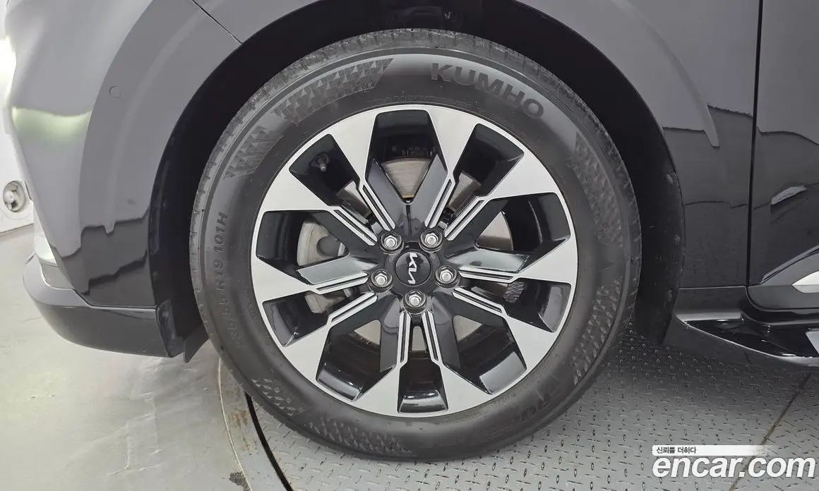 Kia Carnival 2021 2.2 автомат (гидро), фото 5