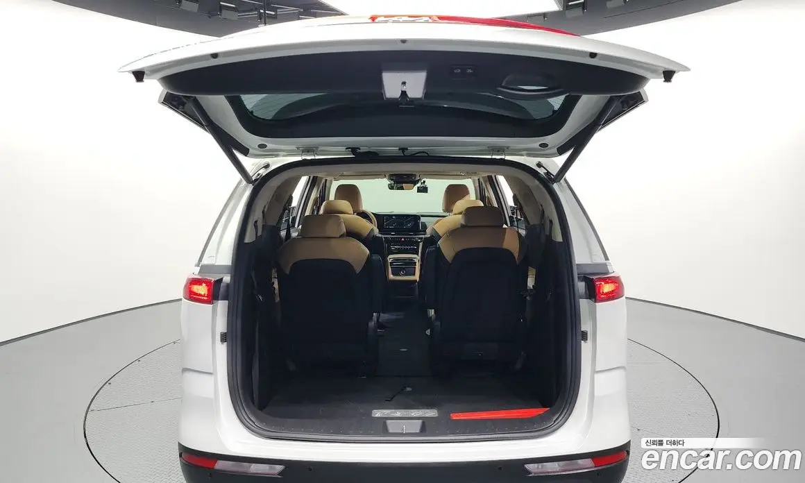 Kia Carnival 2021 2.2 автомат (гидро), фото 20