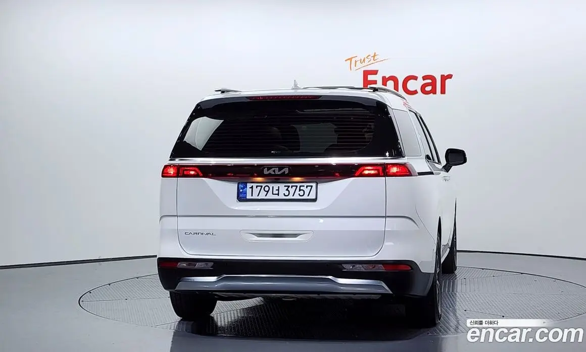 Kia Carnival 2021 2.2 автомат (гидро), фото 4