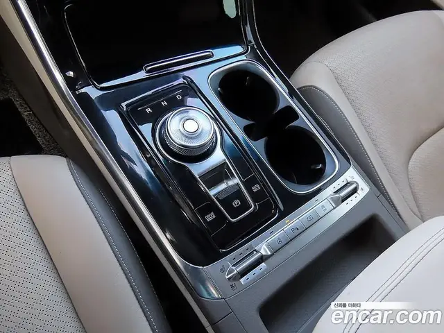 Kia Carnival 2021 2.2 автомат (гидро), миниатюра 11 Kia Carnival 2021 2.2 автомат (гидро), миниатюра 11