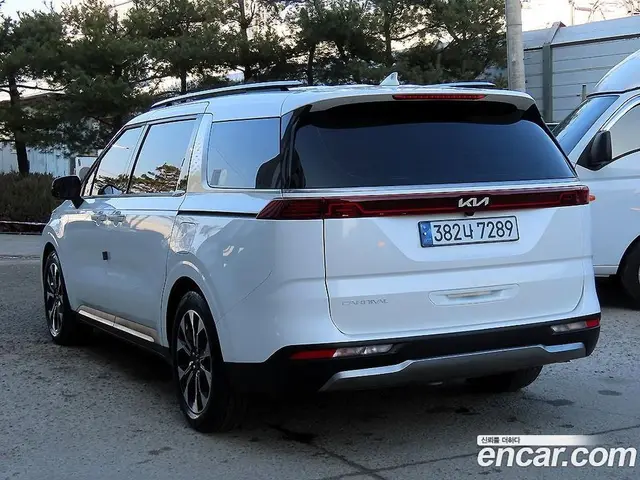 Kia Carnival 2021 2.2 автомат (гидро), миниатюра 3 Kia Carnival 2021 2.2 автомат (гидро), миниатюра 3