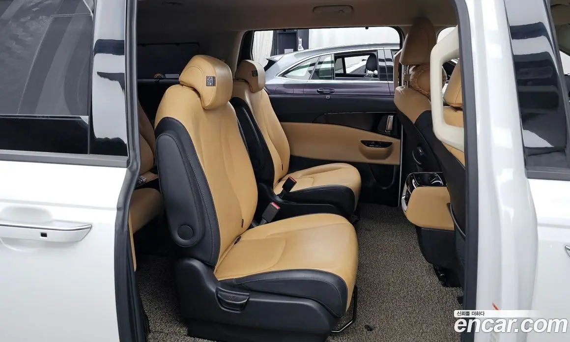 Kia Carnival 2021 2.2 автомат (гидро), фото 12