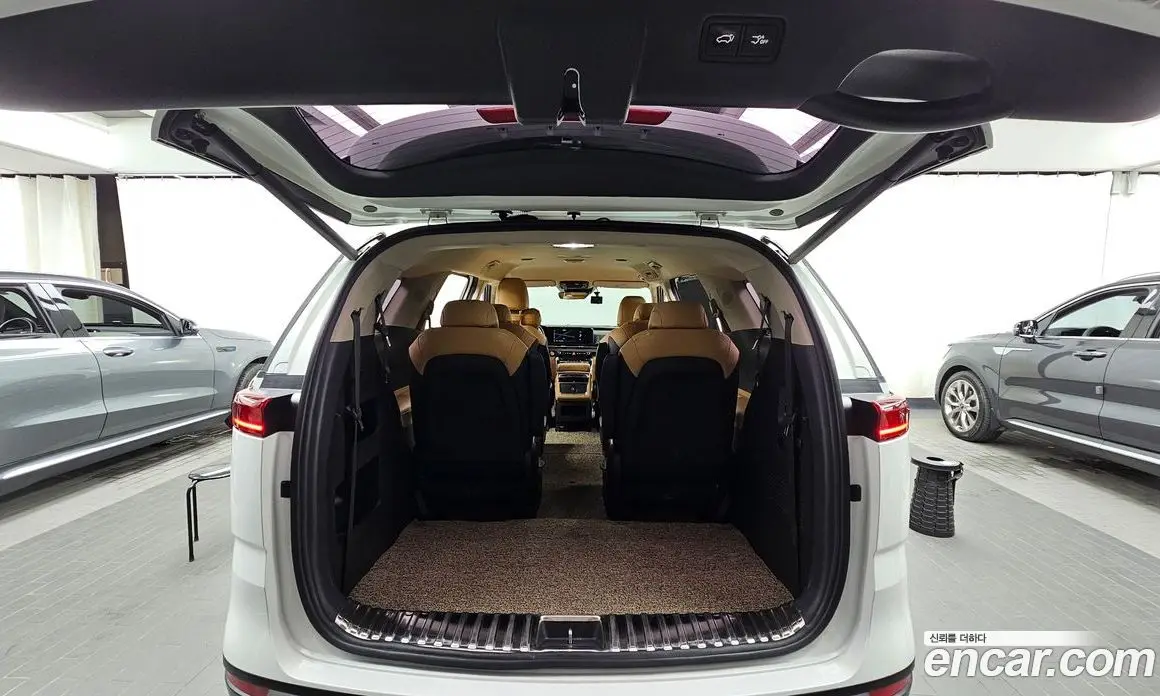 Kia Carnival 2021 2.2 автомат (гидро), фото 20