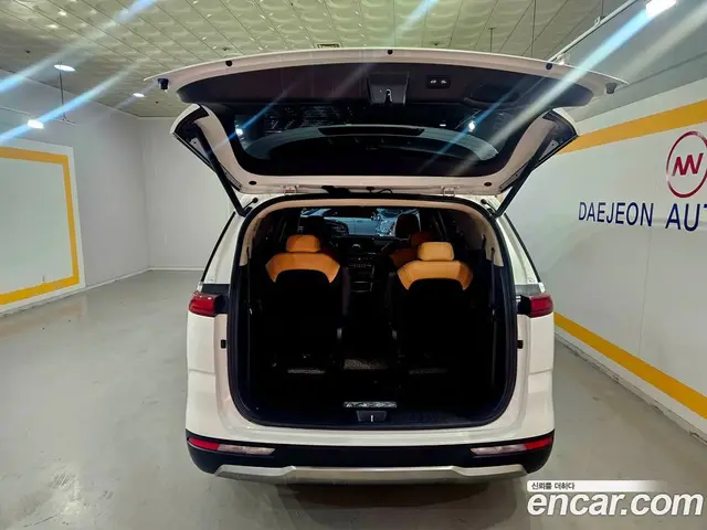 Kia Carnival 2023 2.2 автомат (гидро), миниатюра 5