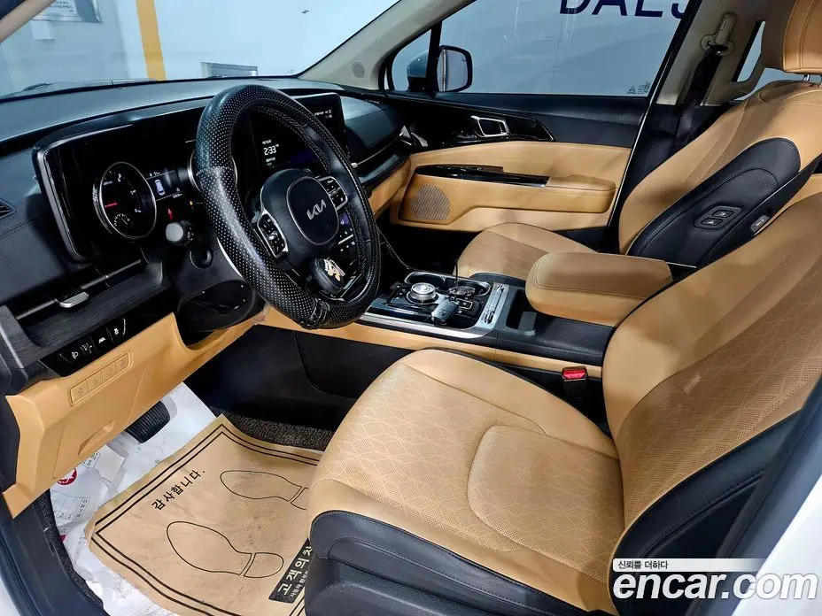 Kia Carnival 2023 2.2 автомат (гидро), фото 8
