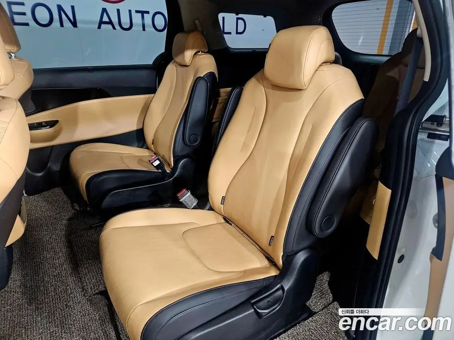 Kia Carnival 2023 2.2 автомат (гидро), фото 9