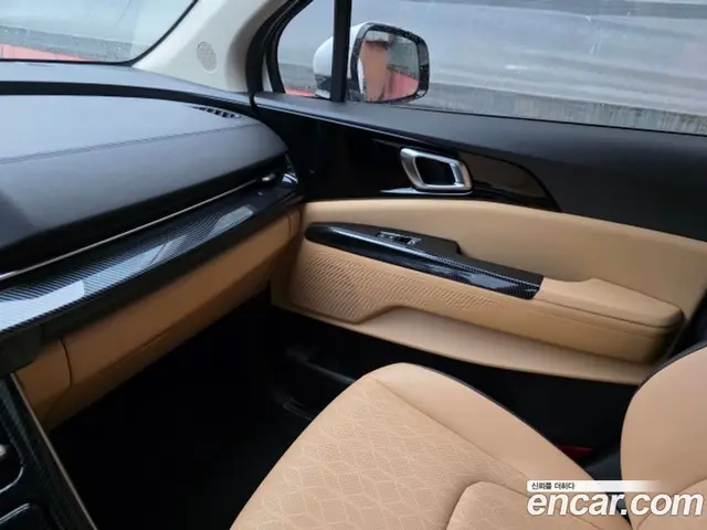 Kia Carnival 2023 3.5 автомат (гидро), миниатюра 7