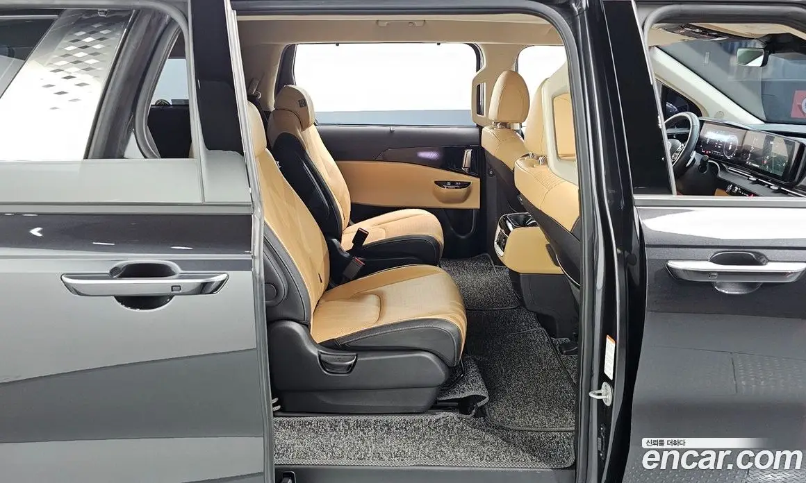 Kia Carnival 2023 2.2 автомат (гидро), фото 17