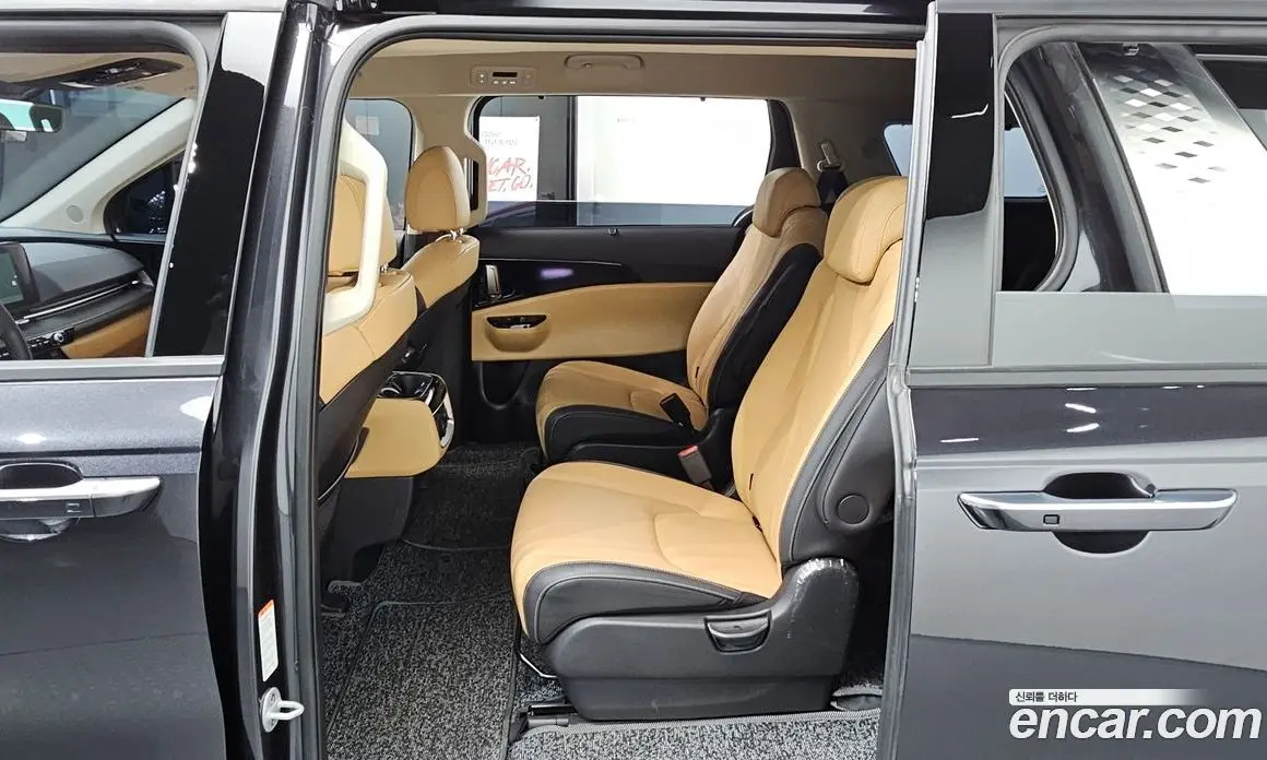 Kia Carnival 2023 2.2 автомат (гидро), фото 18