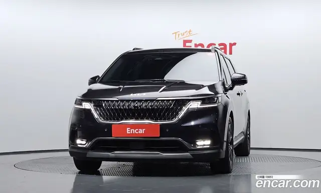 Kia Carnival 2023 2.2 автомат (гидро), миниатюра 3