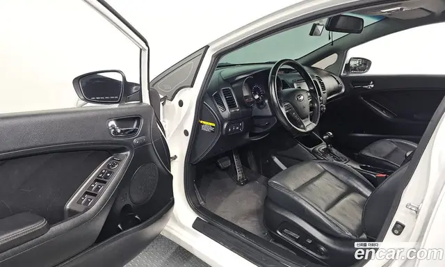 Kia K3 2015 1.6 автомат (гидро), миниатюра 10 Kia K3 2015 1.6 автомат (гидро), миниатюра 10