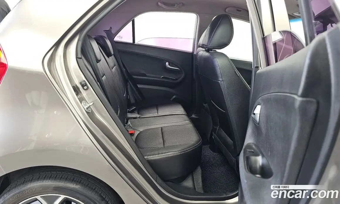Kia Morning 2012 1.0 автомат (гидро), фото 18