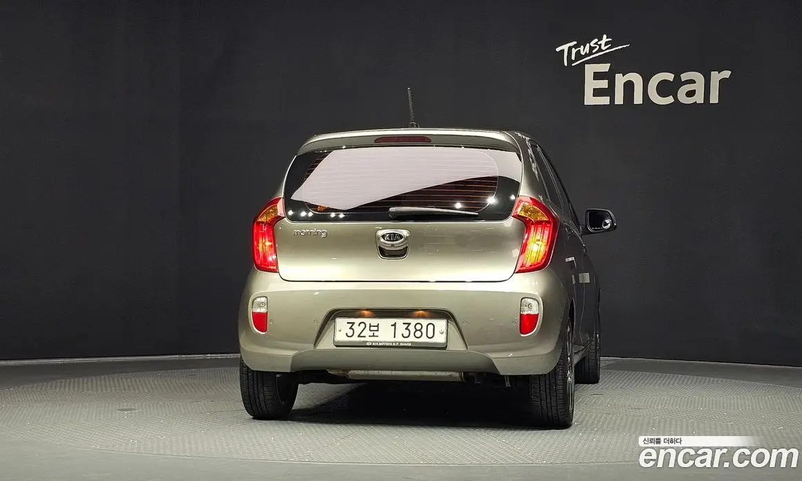 Kia Morning 2012 1.0 автомат (гидро), фото 4