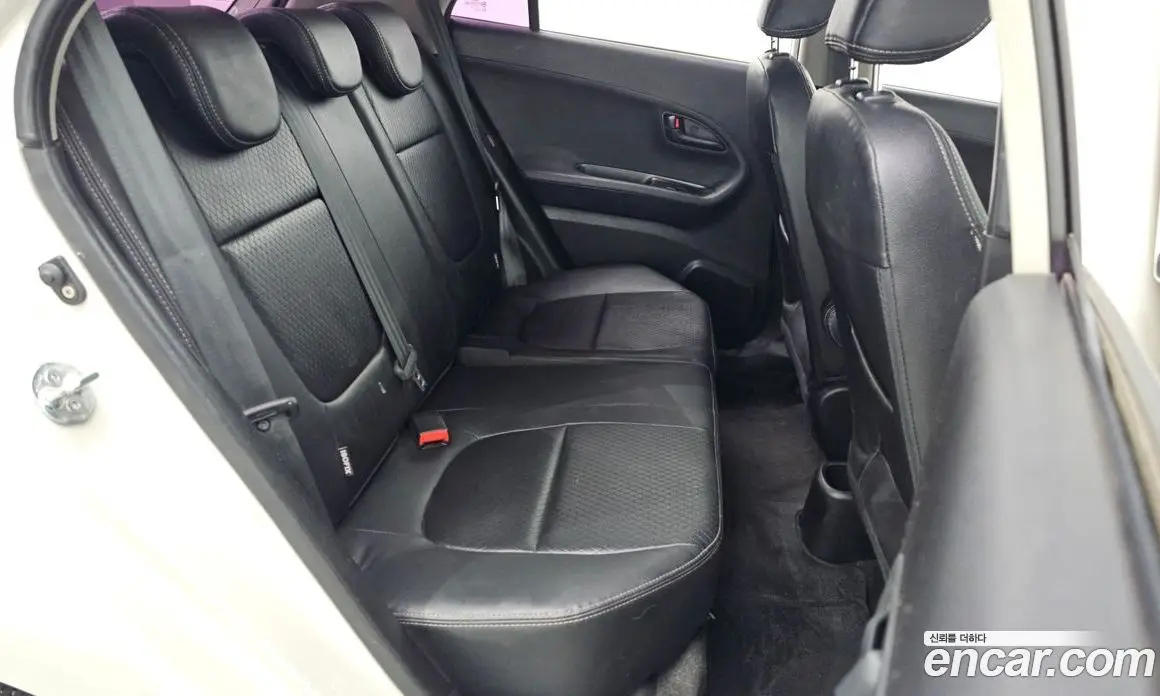 Kia Morning 2012 1.0 автомат (гидро), фото 17 Kia Morning 2012 1.0 автомат (гидро), фото 17