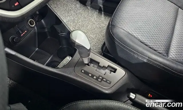 Kia Morning 2012 1.0 автомат (гидро), миниатюра 12