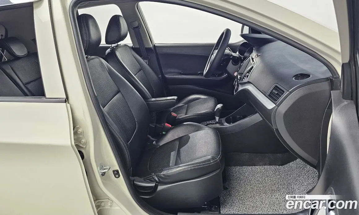 Kia Morning 2012 1.0 автомат (гидро), фото 16