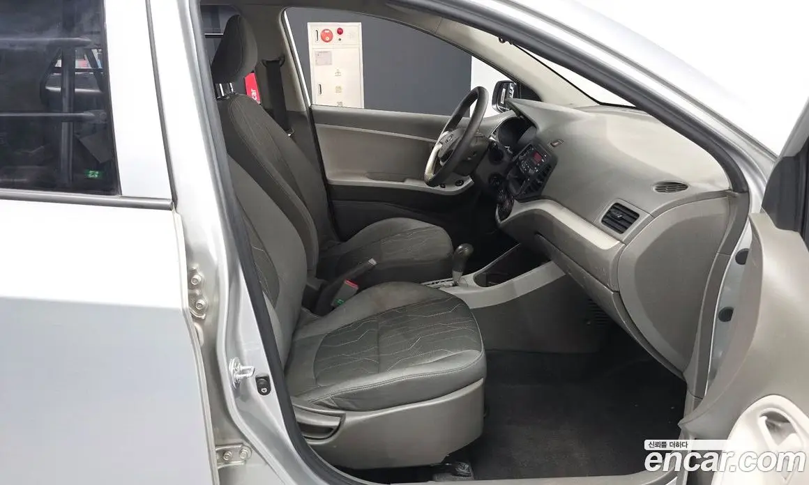 Kia Morning 2013 1.0 автомат (гидро), фото 17 Kia Morning 2013 1.0 автомат (гидро), фото 17