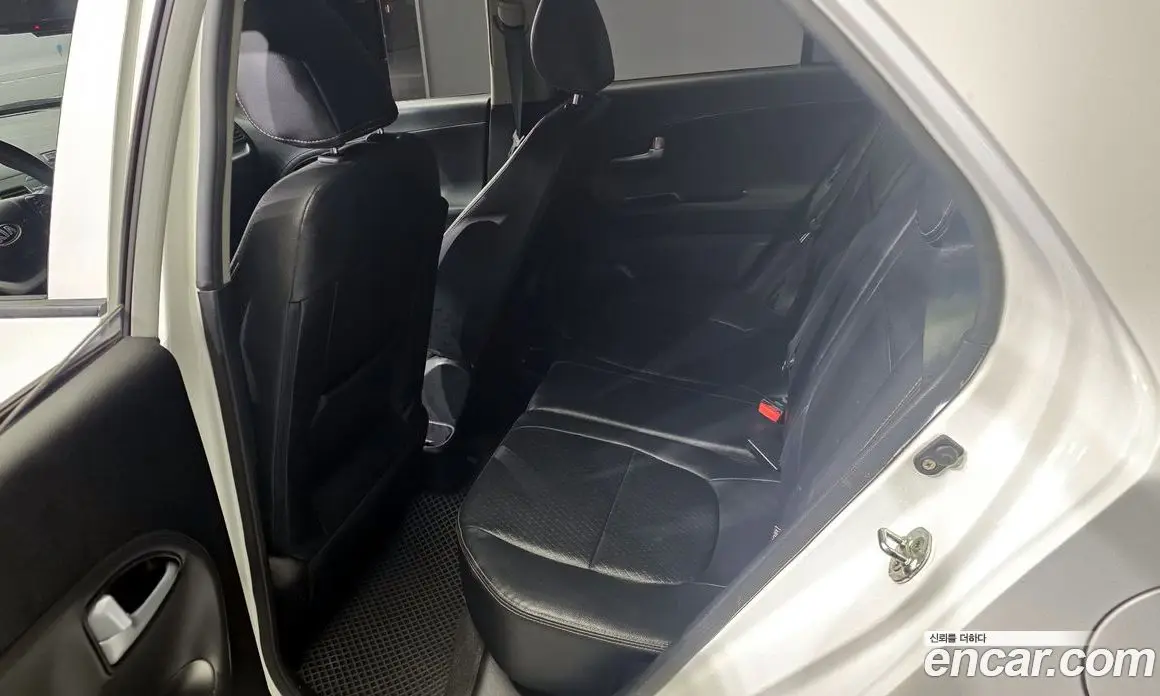 Kia Morning 2014 1.0 автомат (гидро), фото 11