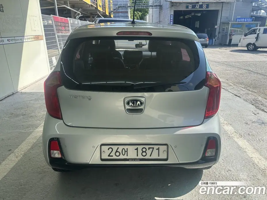 Kia Morning 2015 1.0 автомат (гидро), фото 4 Kia Morning 2015 1.0 автомат (гидро), фото 4