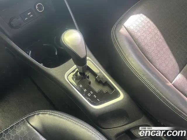 Kia Morning 2015 1.0 автомат (гидро), миниатюра 9 Kia Morning 2015 1.0 автомат (гидро), миниатюра 9