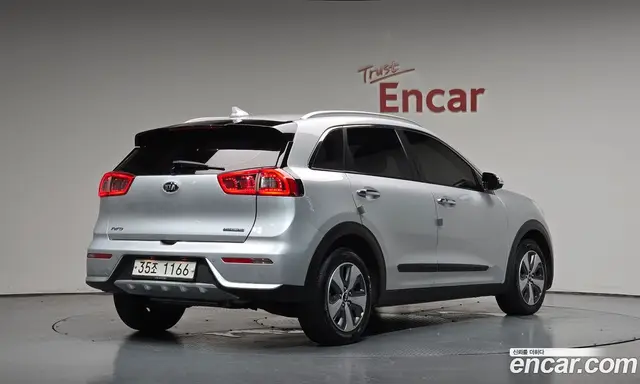 Kia Niro 2019 1.6 автомат (гидро), миниатюра 2 Kia Niro 2019 1.6 автомат (гидро), миниатюра 2