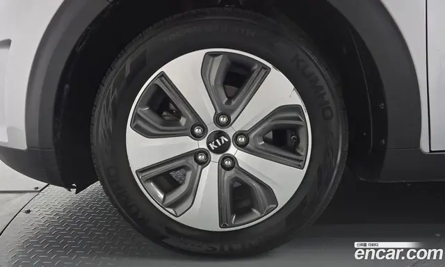 Kia Niro 2019 1.6 автомат (гидро), миниатюра 5 Kia Niro 2019 1.6 автомат (гидро), миниатюра 5