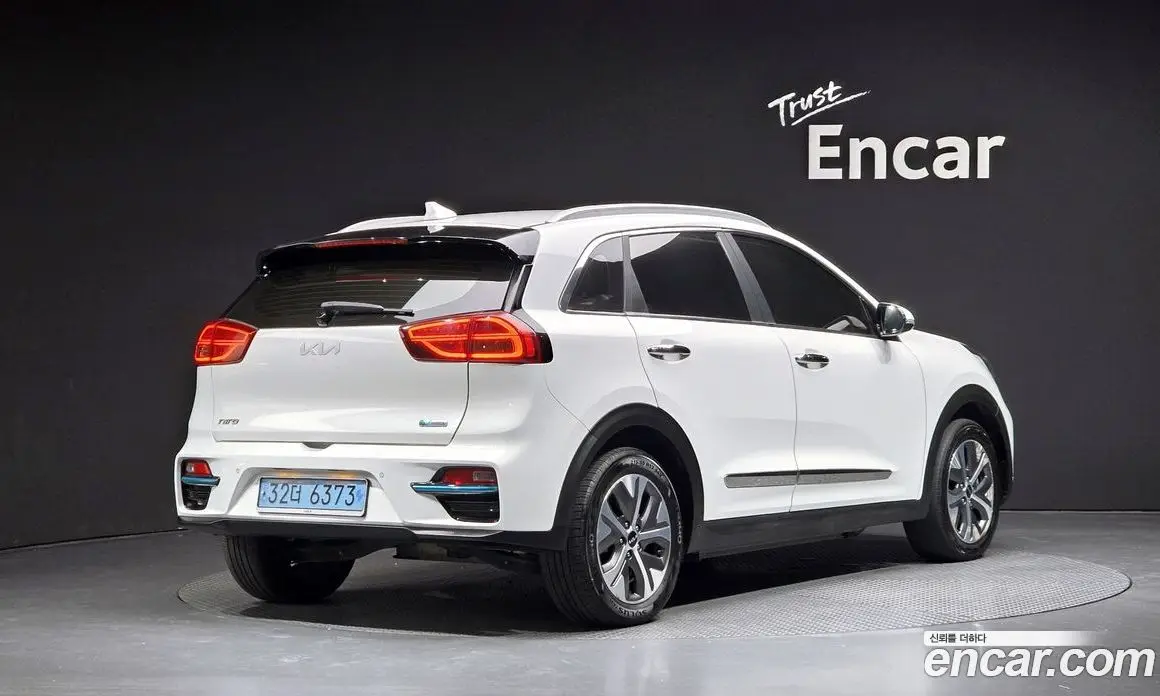 Kia Niro 2021 0.2 автомат (гидро), фото 1 Kia Niro 2021 0.2 автомат (гидро), фото 1