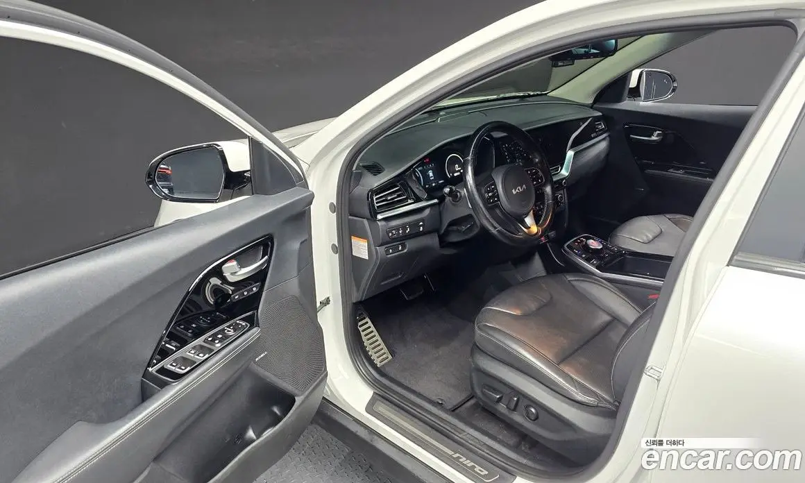 Kia Niro 2021 0.2 автомат (гидро), фото 16 Kia Niro 2021 0.2 автомат (гидро), фото 16
