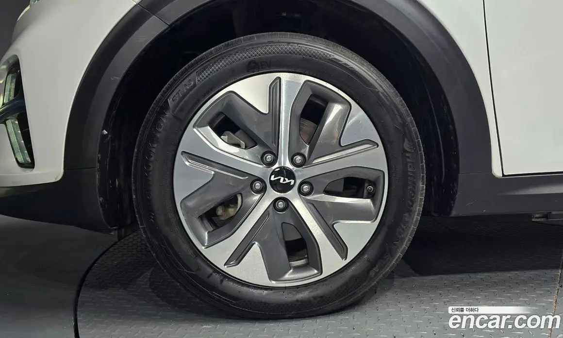 Kia Niro 2021 0.2 автомат (гидро), фото 4 Kia Niro 2021 0.2 автомат (гидро), фото 4