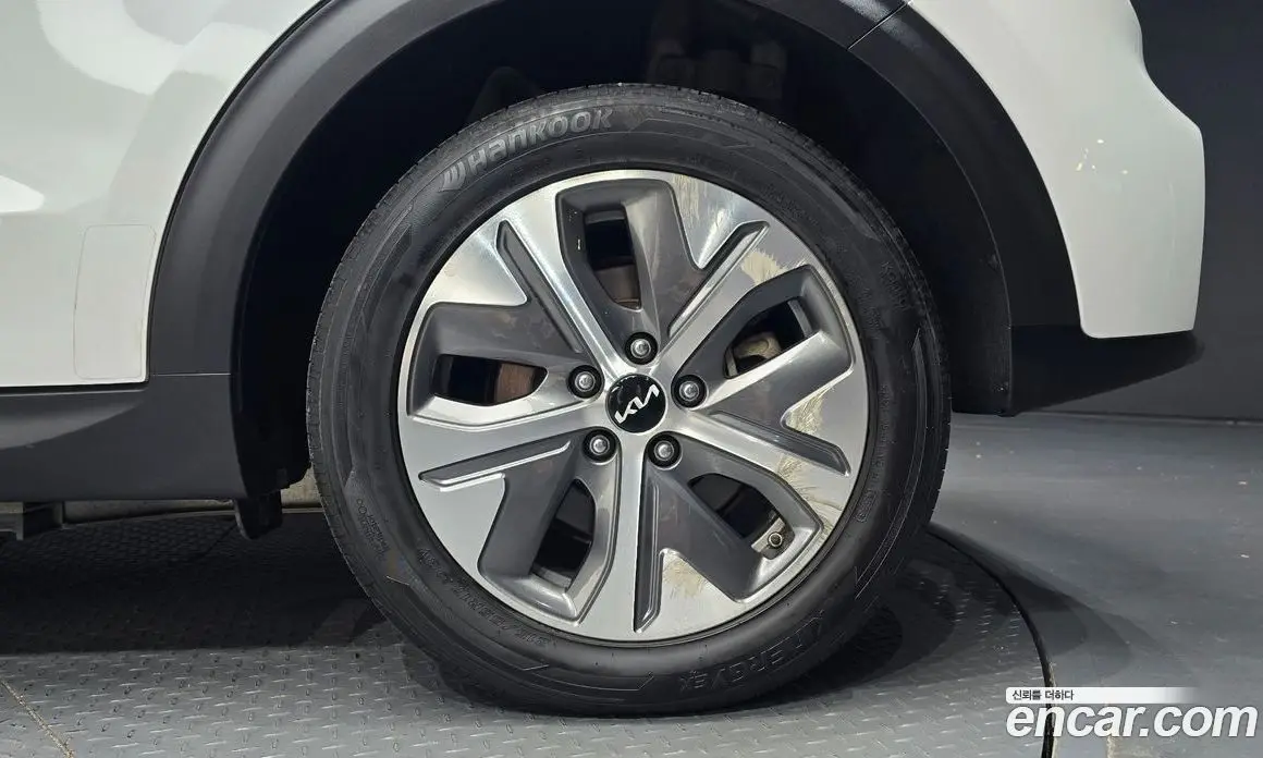 Kia Niro 2021 0.2 автомат (гидро), фото 6 Kia Niro 2021 0.2 автомат (гидро), фото 6