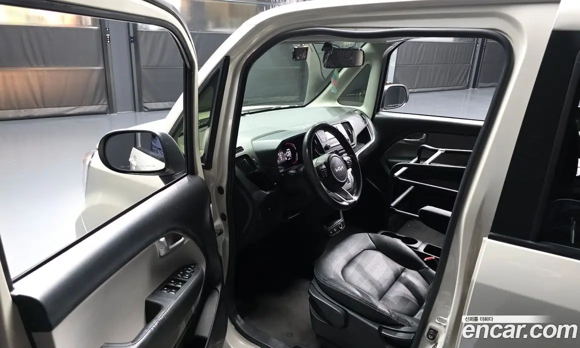 Kia Ray 2023 1.0 автомат (гидро), фото 13