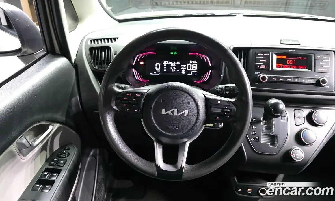 Kia Ray 2023 1.0 автомат (гидро), фото 19