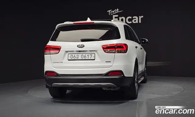 Kia Sorento 2016 2.2 автомат (гидро), миниатюра 4 Kia Sorento 2016 2.2 автомат (гидро), миниатюра 4