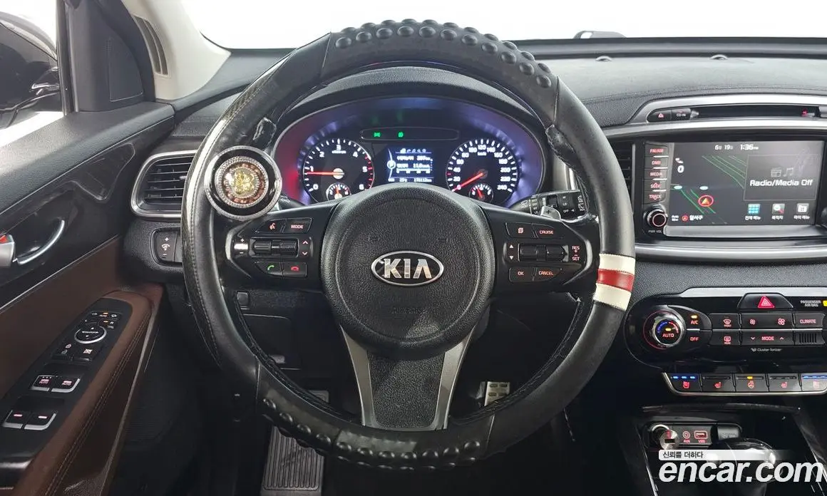 Kia Sorento 2017 2.2 автомат (гидро), фото 13