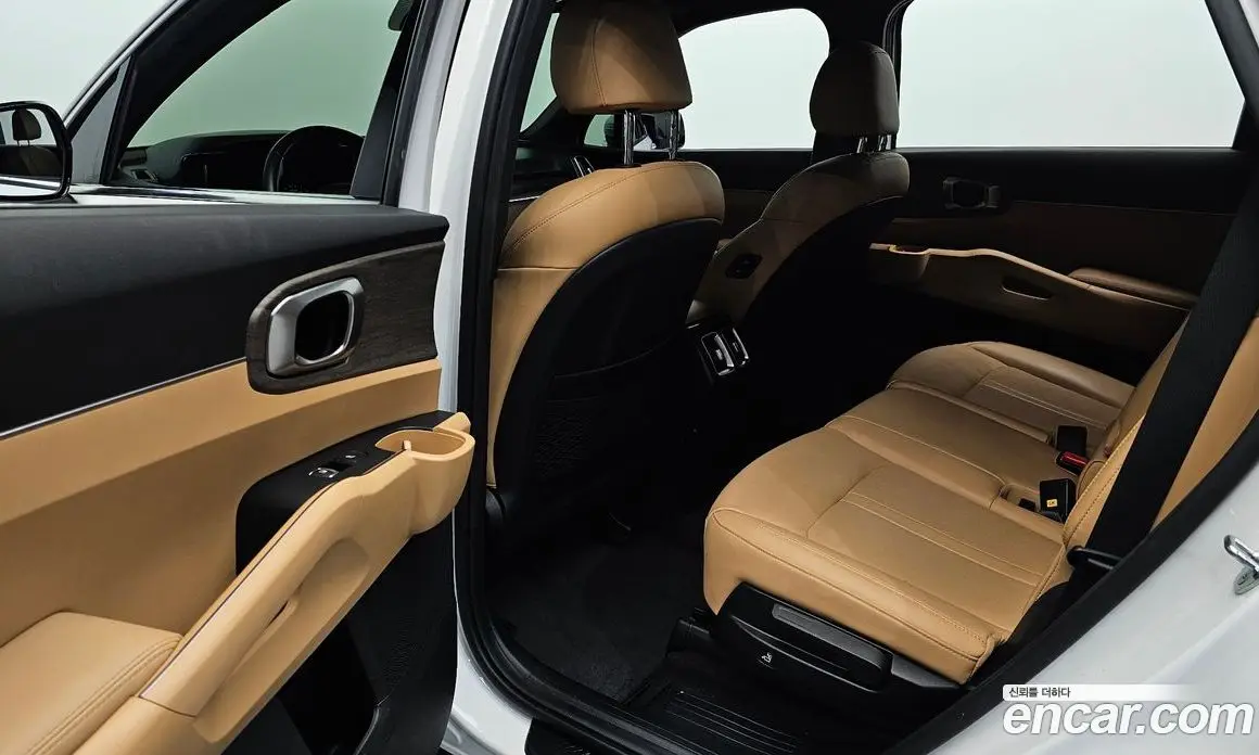 Kia Sorento 2022 2.5 автомат (гидро), фото 17 Kia Sorento 2022 2.5 автомат (гидро), фото 17