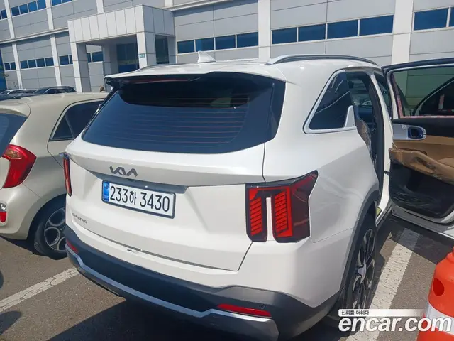 Kia Sorento 2026 2.5 автомат (гидро), миниатюра 4