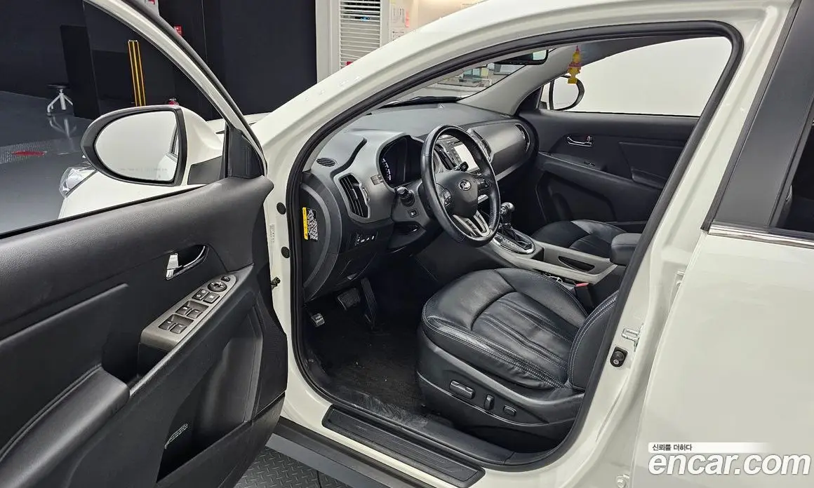 Kia Sportage 2015 2.0 автомат (гидро), фото 10