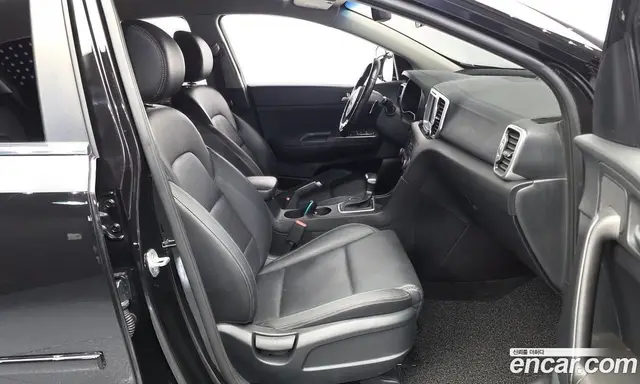 Kia Sportage 2016 1.7 автомат (гидро), миниатюра 11
